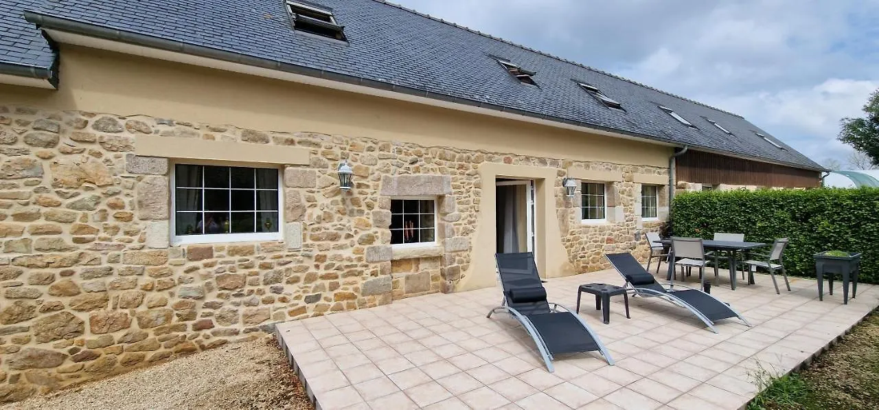 Dom wakacyjny Willa La Ferme De L'Etang Trélévern